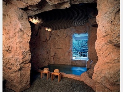 貸切風呂『洞窟風呂』（有料・要予約）