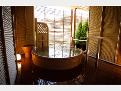 銀泉露天風呂付き和室　露天風呂