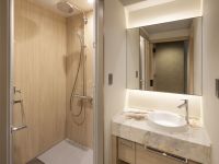 �R���t�H�[�g�c�C���i�V�����[�u�[�X�t�j