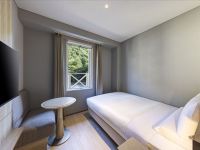 �X�^���_�[�h�_�u���i�o�X�t�j