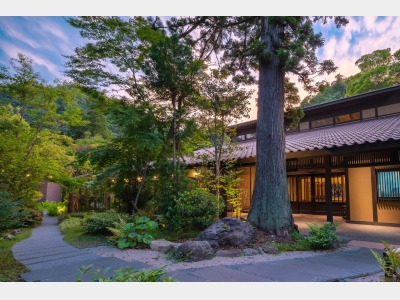 �L�n�R�p�@�䏊�ʚ΂̊O��