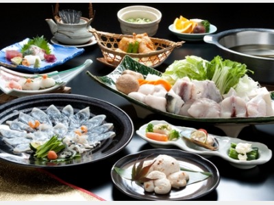 11月中旬から3月中旬は、淡路島冬の名物「３年とらふぐ」を使ったお料理もご用意しております。（要予約）