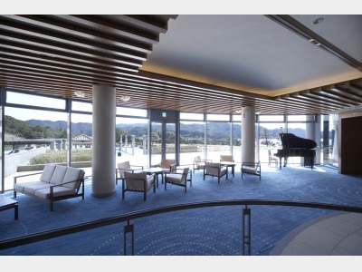 ロビーラウンジ