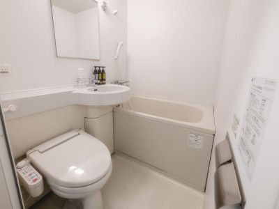 【客室】ユニットバス一例（スタンダードシングル／モデレートシングル/スタジオツイン）