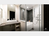 �o�X���[��