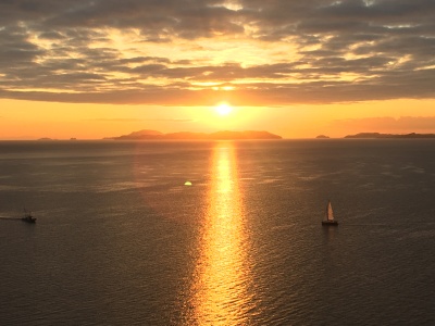 瀬戸内海から昇る朝日
