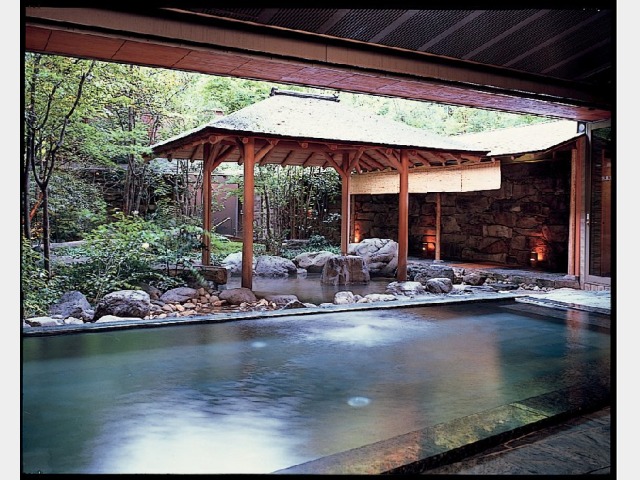 西村屋ホテル招月庭 大浴場と露天風呂