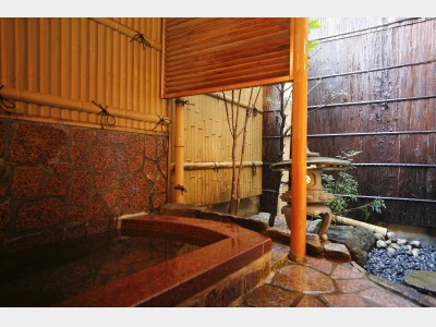 露天風呂付客室一例