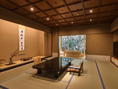 露天風呂付き特別室【本陣の間】（15畳＋6畳＋ダイニング8畳）《禁煙》