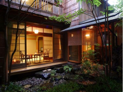 露天風呂付き客室【初音の間】（8畳＋広縁）