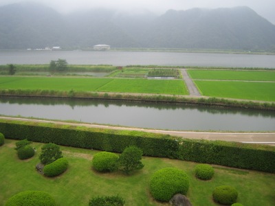 庭園と円山川