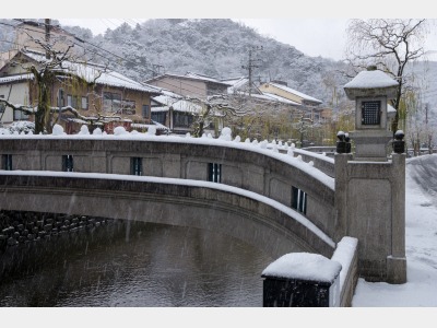 雪の石橋
