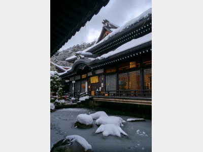 雪と御所湯