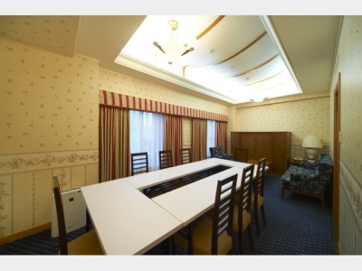 会議室（ソプラルーム）