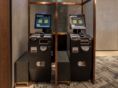 チェックイン機