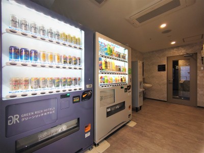 ３F　コインランドリー・自販機