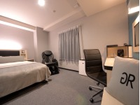 �v���~�A��