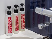 �I���W�i���o�X�A���j�e�B