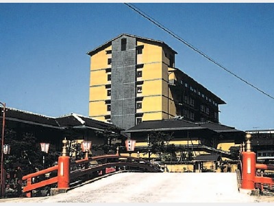 ��N���̊O��