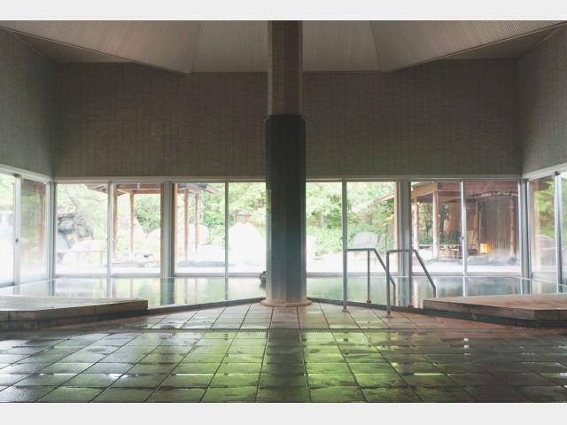 大浴場「滝見の湯」