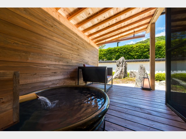 離れ琳の露天風呂