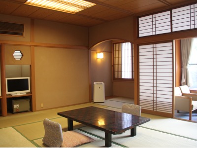 純和風客室14畳(ﾊﾞｽ,ﾄｲﾚ付)