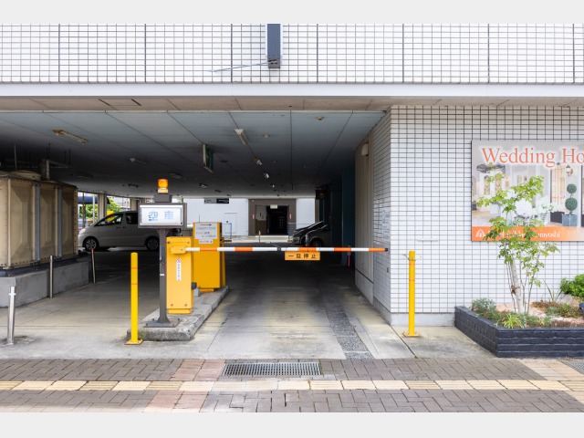 ホテルセントパレス倉吉 1階駐車場入り口