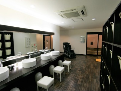 男性用大浴場　脱衣所