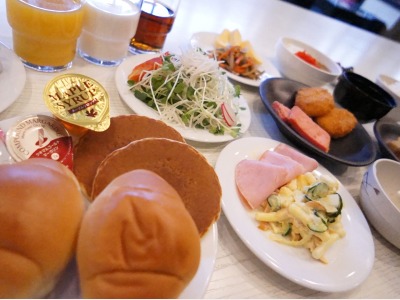 朝食バイキング