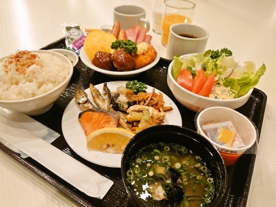 朝食バイキング