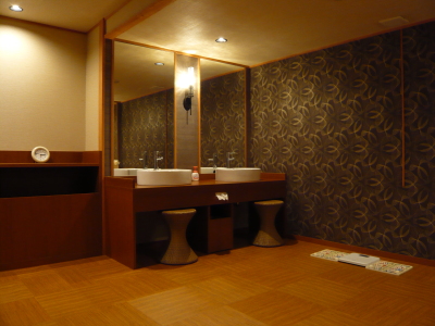 脱衣所（中浴場）