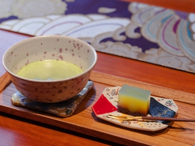 【茶房】出雲の風土を感じながら、お抹茶をお楽しみいただけます。