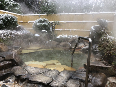 雪の露天風呂