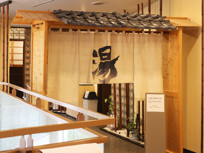 男女とも露天風呂を完備。チェックインから翌朝まで入浴できます