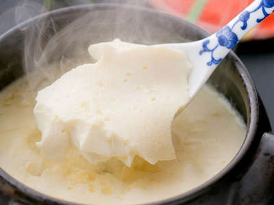 朝食：豆乳の香り豊かな出来立ての豆腐