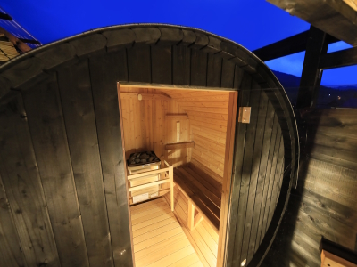 【サウナ・露天風呂付和室ツイン】プライベートなバレルサウナで整う体験（一例）