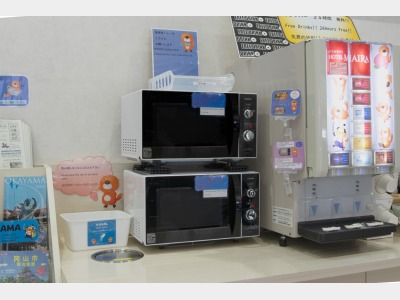 1階ロビーの電子レンジ