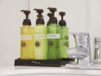 �o�X�A���j�e�B