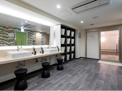 男性用大浴場　脱衣所