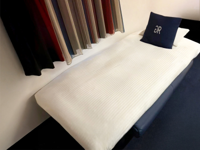 ユニバーサルツイン