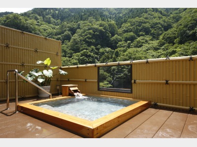 屋上貸切露天風呂　万両