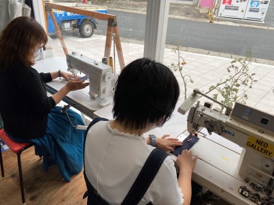 体験型デニムショップ「おのはなこ商店」のデニム体験