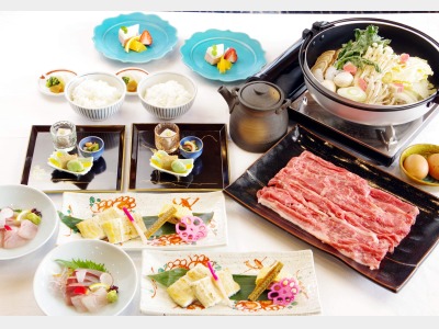 贅沢三昧、地元でしか食べられない希少な「美星牛」絶品すき焼きと国産うなぎ（画像は2人前）