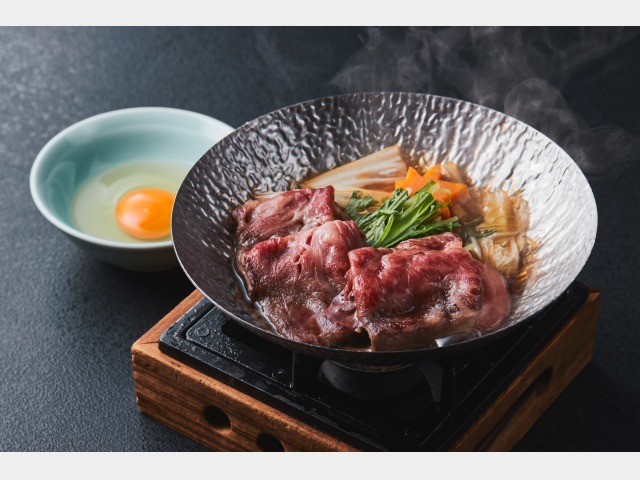 【夕食】広島のブランド牛「垰下牛」のすきやき※一例