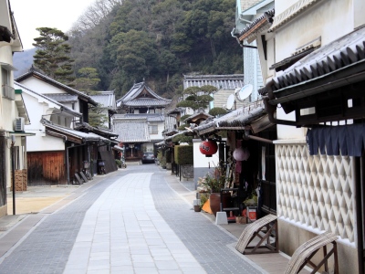 町並み保存地区は賀茂川荘からお車で約20分です。