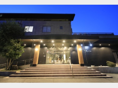 皆さまのお越しをお待ちしております。