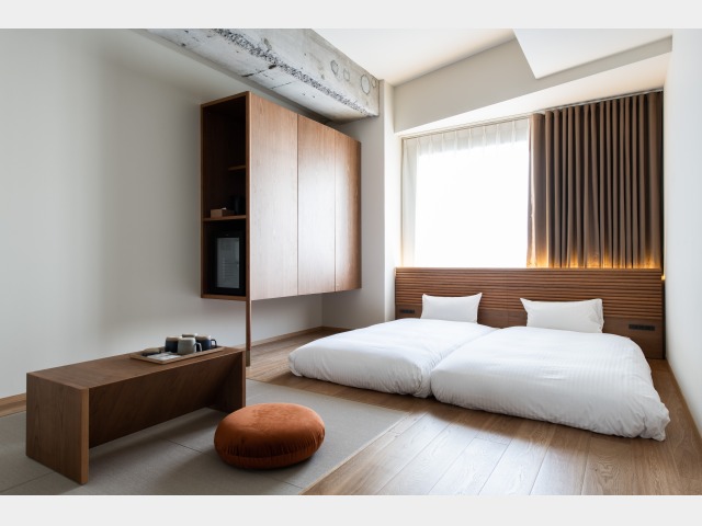 Moderate with Japanese-style