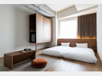 Moderate with Japanese-style