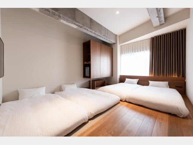 Moderate with Japanese-style