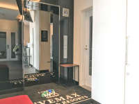 �t�����g�^���r�[